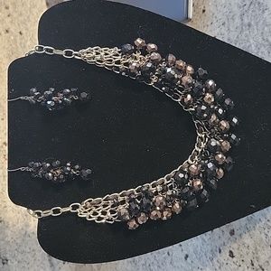 Necklace/earring set